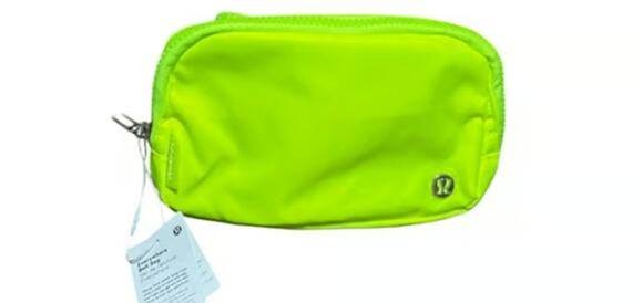 lululemon athletica Handbags - Belt bag Lululemon Everywhere Belt Bag 1L Green Color NWT